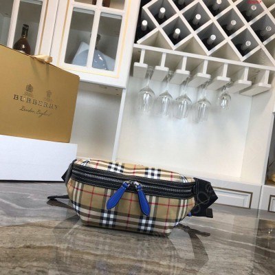 B家腰包借鉴九十年代街头风格，选用尼龙材质打 高仿巴宝莉包包 原单巴宝莉包包 精仿巴宝莉女包 原版巴宝莉包包