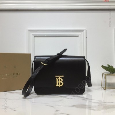 B家顶级原单 TB中号专属标识皮革锁扣包, 高仿巴宝莉包包批发价 原单巴宝莉包包 精仿巴宝莉女包 原版巴宝莉包包