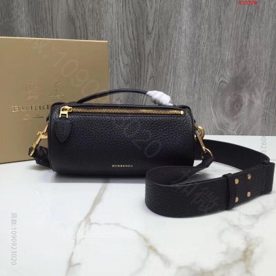 Burberry 巴宝莉专柜新款圆柱包，B 高仿巴宝莉包包货源 原单巴宝莉包...