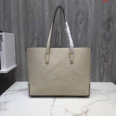 Burberry 巴宝莉新品敞口托特包型号 高仿巴宝莉包包货源 原单巴宝莉包包 精仿巴宝莉女包 原版巴宝莉包包