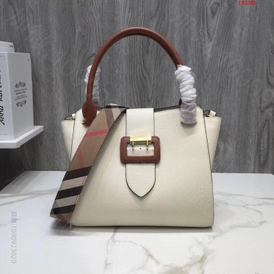 Burberry 巴宝莉专柜最新款the 高仿巴宝莉包包货源 原单巴宝莉包包...
