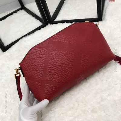 B家顶级原单 Burberry博柏利压花单 高仿巴宝莉包包货源 原单巴宝莉包...