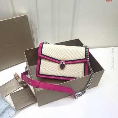 Bvlgari 宝格丽专柜新型蛇头包蛇形绣 哪有有卖高仿宝格丽包包? 原单宝...