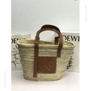 Loe.we草编菜篮子中号正宗马来西亚棕榈叶 高仿罗意威包包和官网正品包包有什么区别? 精仿罗意威女包 原版罗意威女包 A货罗意威女包 原单罗意威女包