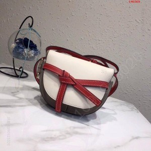 平纹皮Loewe罗意威专柜新款马鞍包1 哪里可以用买高仿罗意威包包? 精仿罗意威女包 原版罗意威女包 A货罗意威女包 原单罗意威女包