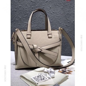 Loewe 罗意威专柜最新款Gate 高仿罗意威包包批发货源 精仿罗意威女包...