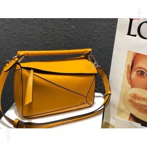 LOEWE 罗意威专柜经典爆款Puzzl 高仿罗意威 精仿罗意威女包 原版罗意威女包 A货罗意威女包 原单罗意威包包和正品一样吗?