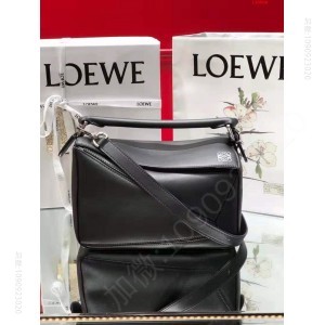 LOEWE 罗意威专柜经典爆款Puzzl 高仿罗意威女包什么价格 精仿罗意威女包 原版罗意威女包 A货罗意威女包 原单罗意威包包