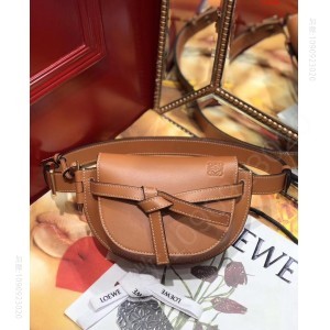 Loewe 罗意威专柜新款Gate胸包& 到哪里可以买到高仿罗意威包包 精仿罗意威女包 原版罗意威女包 A货罗意威女包 原单罗意威包包