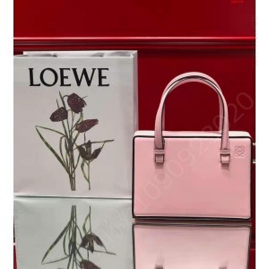 LOEWE 罗意威专柜全新postal 到哪里可以买到高仿罗意威包包 精仿罗意威女包 原版罗意威女包 A货罗意威女包 原单罗意威包包