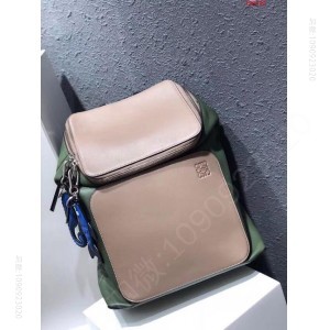 Loewe 罗意威专柜新款双肩包，黄子韬同 网上哪里有卖高仿罗意威包包 精仿罗意威女包 原版罗意威女包 A货罗意威女包 原单罗意威包包