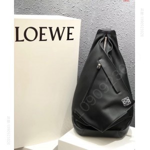 LOEWE 罗意威新品胸包061403， 网上哪里有卖高仿罗意威包包 精仿罗意威女包 原版罗意威女包 A货罗意威女包 原单罗意威包包