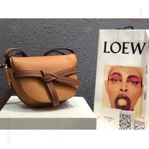Loewe 罗意威专柜新款马鞍包10183 网上哪里有卖高仿罗意威包包 精仿罗意威女包 原版罗意威女包 A货罗意威女包 原单罗意威包包