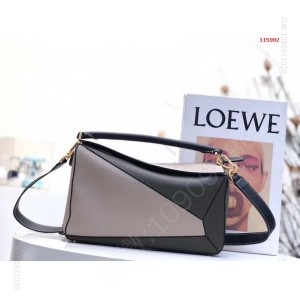 中号 Loewe （卡其荔枝拼色）Puzz 高仿罗意威包包2023经典款 精仿罗意威女包 原版罗意威女包 A货罗意威女包 原单罗意威包包