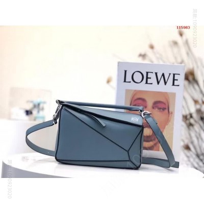 小号 Loewe （雾霾蓝）Puzzle 高仿罗意威包包2023经典款 精仿罗意威女包 原版罗意威女包 A货罗意威女包 原单罗意威包包