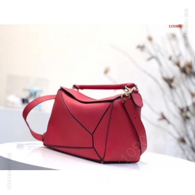 中号 Loewe （大红色）Puzzle 高仿罗意威包包2023经典款 精仿罗意威女包 原版罗意威女包 A货罗意威女包 原单罗意威包包