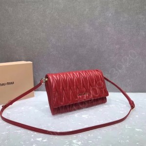 MIUMIU 缪缪专柜新款提花凸纹包 高仿缪缪包包 A货缪缪女包