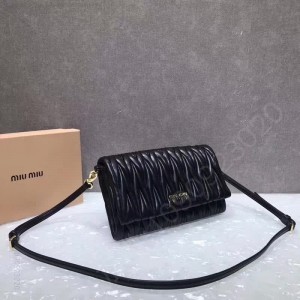 MIUMIU 缪缪专柜新款提花凸纹包 A货缪缪女包 原单缪缪包包