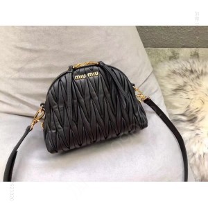 MIUMIU 谬谬专柜新款小号羊皮月牙包 高仿缪缪包包