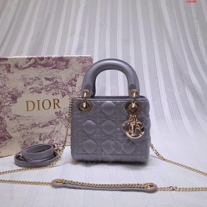 海外顶级原单LadyDior 高仿迪奥包包和正品有什么区别 精仿迪奥女包 原版迪奥女包 A货迪奥女包 原单迪奥包包