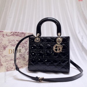 海外顶级原单LadyDior 高仿迪奥包包和正品有什么区别 精仿迪奥女包 原...