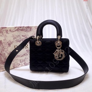 海外顶级原单LadyDior 高仿迪奥包包货源批发 精仿迪奥女包 原版迪奥女包 A货迪奥女包 原单迪奥包包