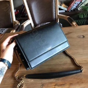 新款ZOE 与以往风琴式侧边做出不同亮点， 高仿圣罗兰包包 精仿圣罗兰女包 ...