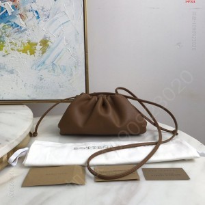 焦糖色BottegaVeneta2 高仿宝缇嘉包包 精仿宝缇嘉女包 原版宝缇嘉女包 A货宝缇嘉女包 原单宝缇嘉女包