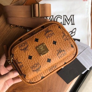 图为迷你号顶级原单高版本MCM高清铜牌 高仿MCM包包 精仿MCM女包 原版MCM女包 A货MCM女包 原单MCM女包