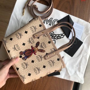 顶级原单货可爱兔菜篮斜挎包标志性的字 高仿MCM包包 精仿MCM女包 原版MCM女包 A货MCM女包 原单MCM女包