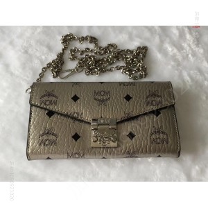 升级版MCM 此款对折钱包采用Viset 高仿MCM包包 精仿MCM女包 原版MCM女包 A货MCM女包 原单MCM女包