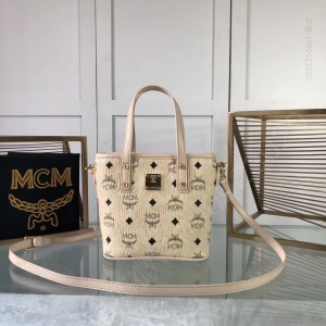 MCM新品速递多变的迷你Anya购 高仿MCM包包 精仿MCM女包 原版MCM女包 A货MCM女包 原单MCM女包