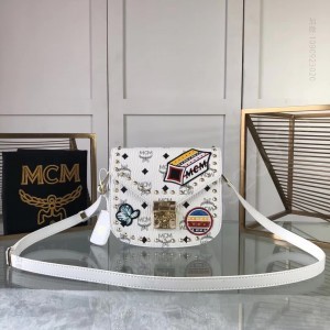 MCM新品速递Patricia斜挎包 高仿MCM包包 精仿MCM女包 原版MCM女包 A货MCM女包 原单MCM女包