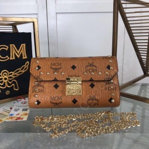 MCM新品速递这款多功能翻盖斜挎包从 高仿MCM包包 精仿MCM女包 原版MCM女包 A货MCM女包 原单MCM女包
