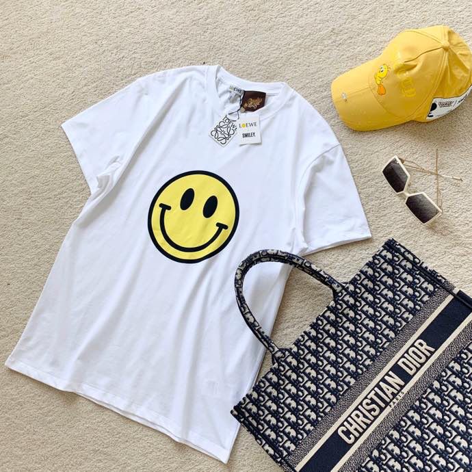 LOEWE x SMILEY 合作限量款夏末的笑脸T恤