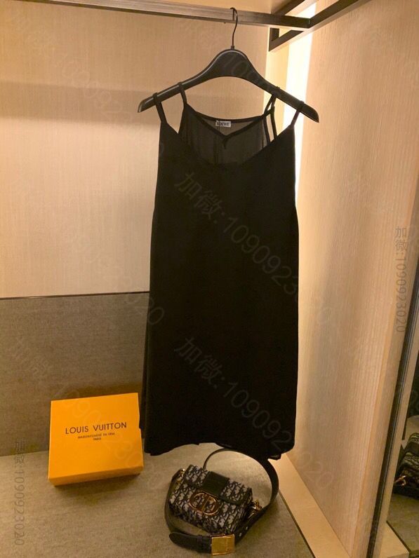 loewe 双吊带 百搭黑色修身连衣裙
