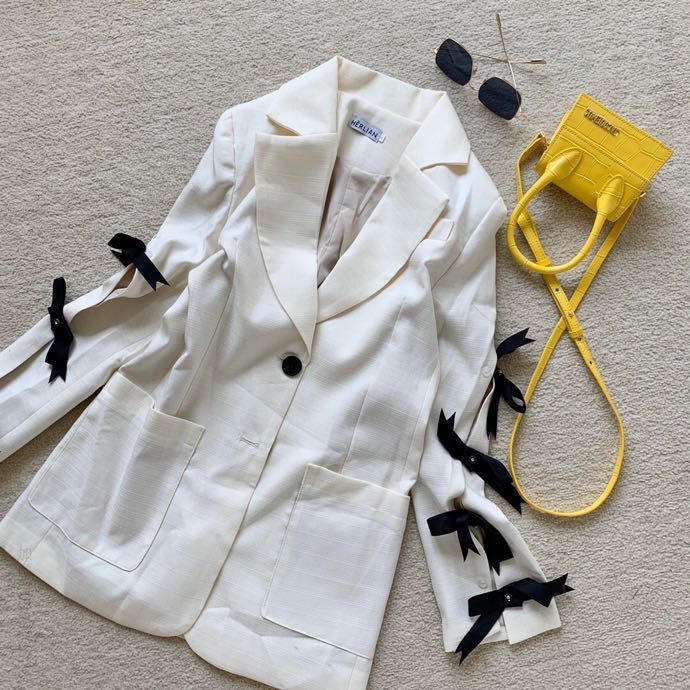 Herlian 奶油色蝴蝶结西装周雨彤私服同款