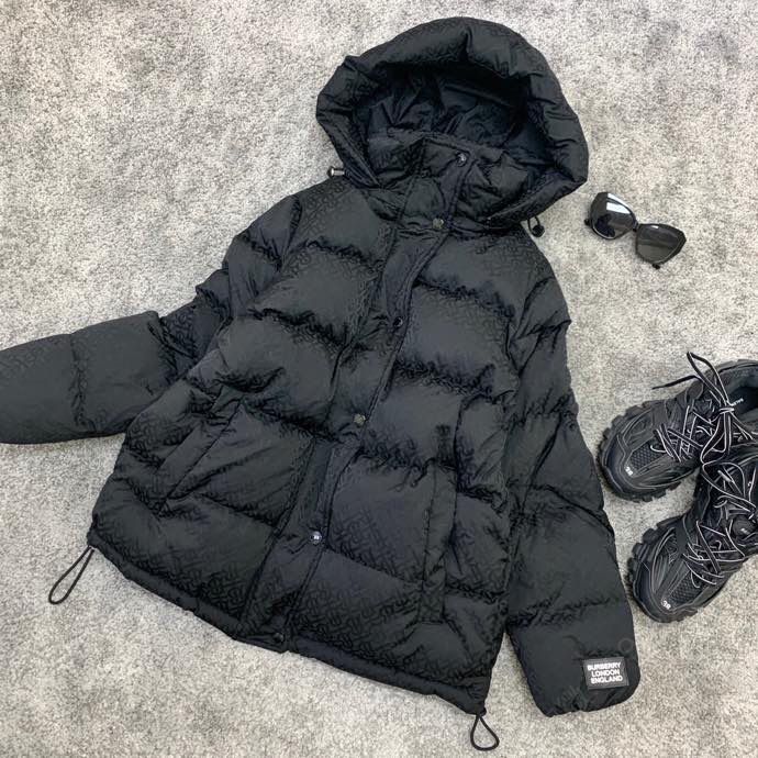 BBR暗纹提花羽绒服