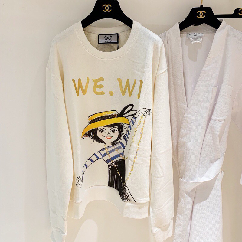 WEWI&COCO联名限定款致敬coco系列米白色卫衣