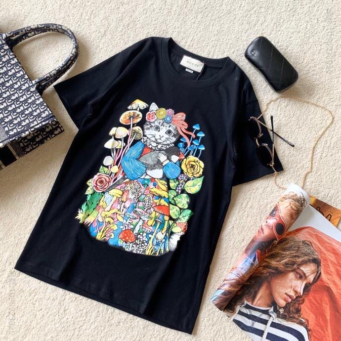 GUCCI X 樋口俗子携手合作推出全新系列短袖