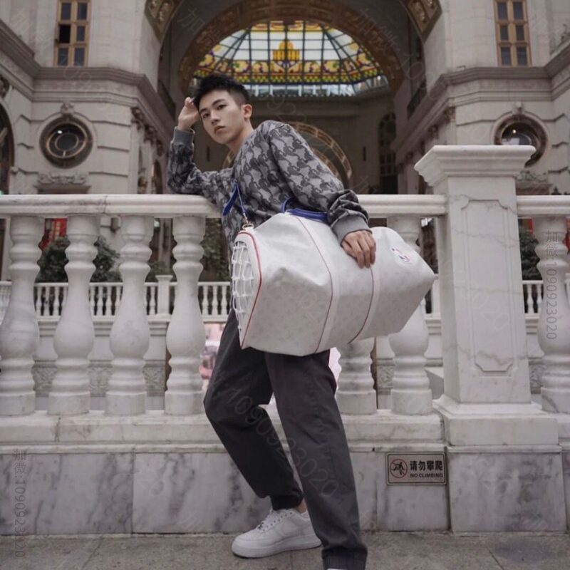 LV女装卫衣Louis.V x NBA 限定联名卫衣 原单LV卫衣 