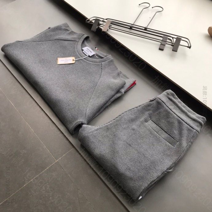 TB汤姆·布朗 (Thom Browne)新款华夫格运动套