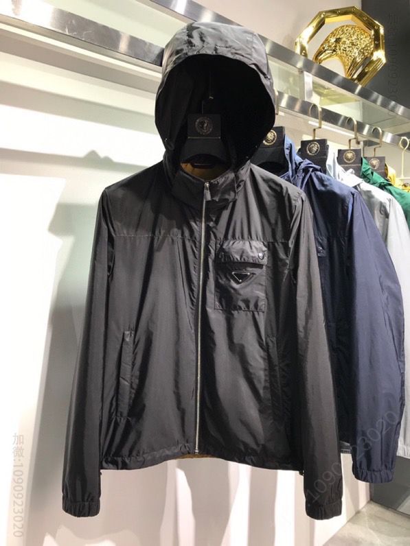 普拉达 P家# 20FW秋冬新品 连帽款风衣夹克