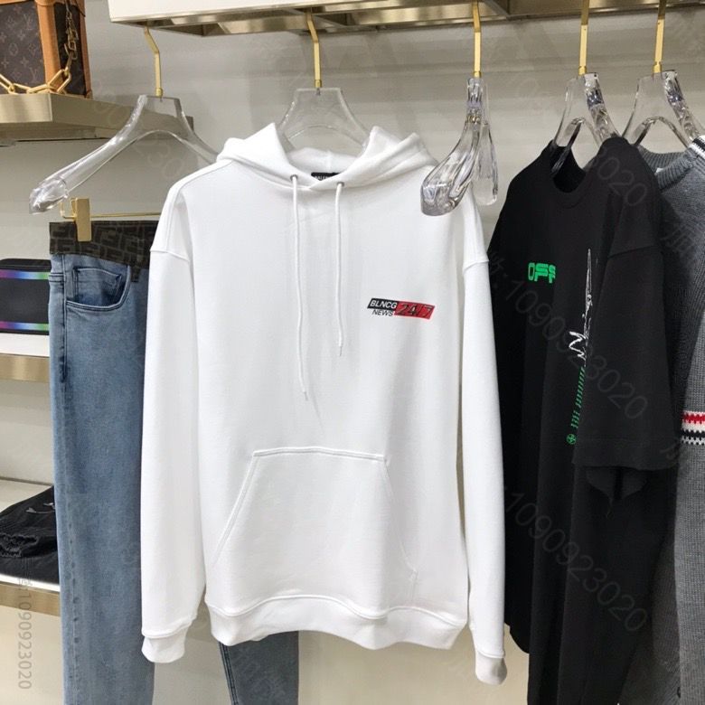 BALENCIAG、20秋冬系列新色印花Logo连帽卫衣