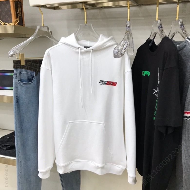 BALENCIAG、20秋冬系列新色印花Logo连帽卫衣