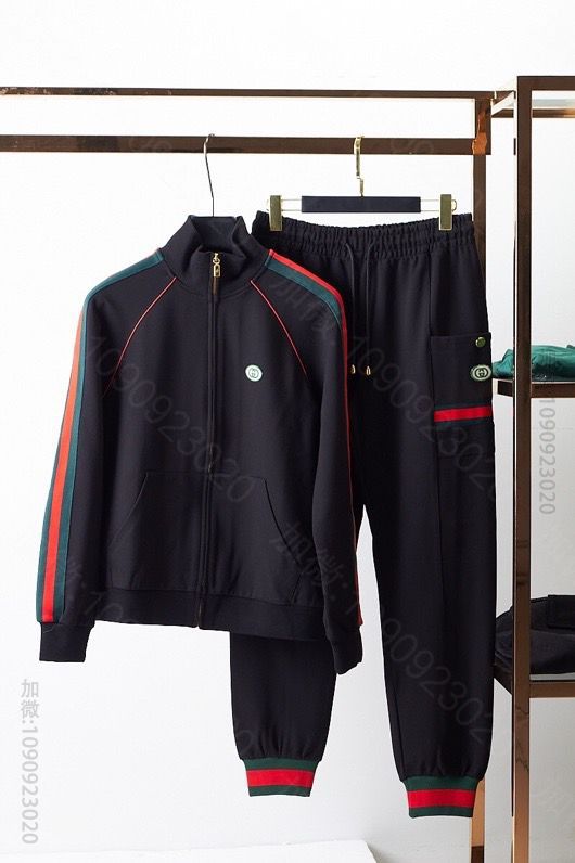 Gucci一套秋冬新款 专柜同步在售 休闲款连帽外套
