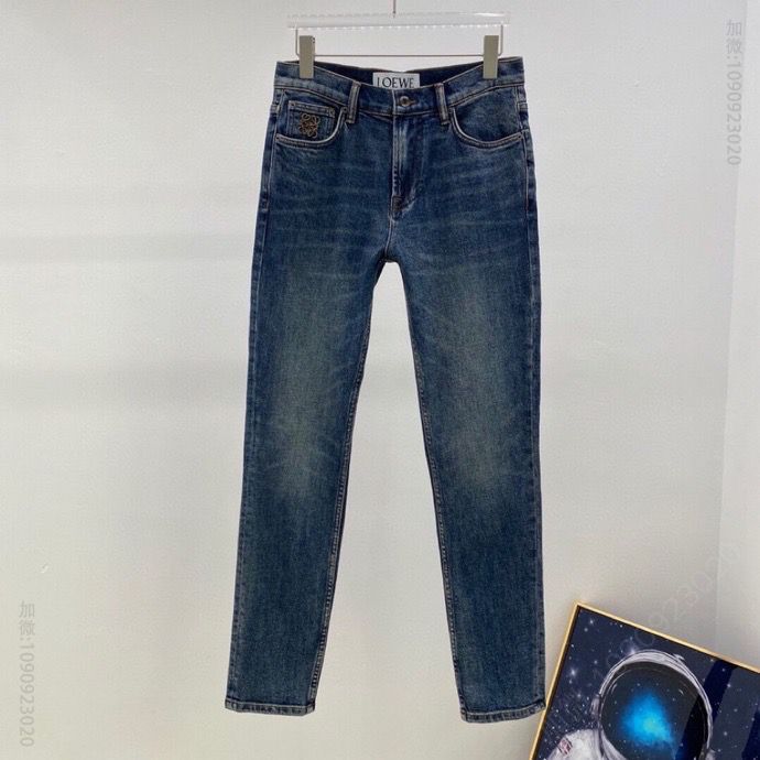 Loewe 型号：9292 秋冬新款 裤袋蓝色刺绣 小脚修身 男士牛仔裤