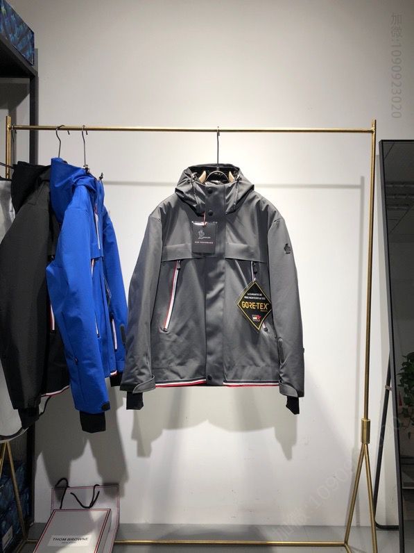 法国Mo家滑雪羽绒服