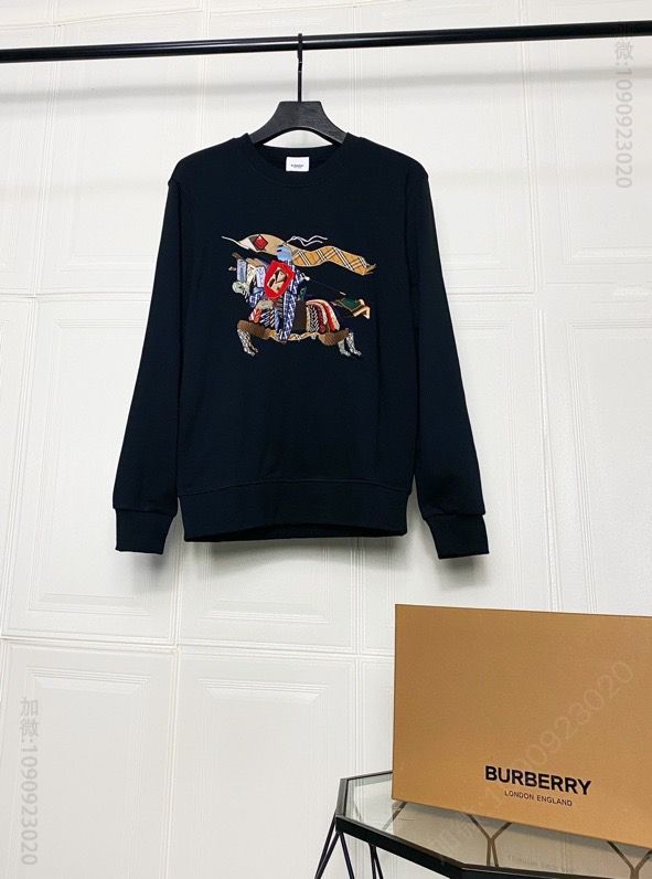 巴宝莉2023AW战马徽标印花卫衣