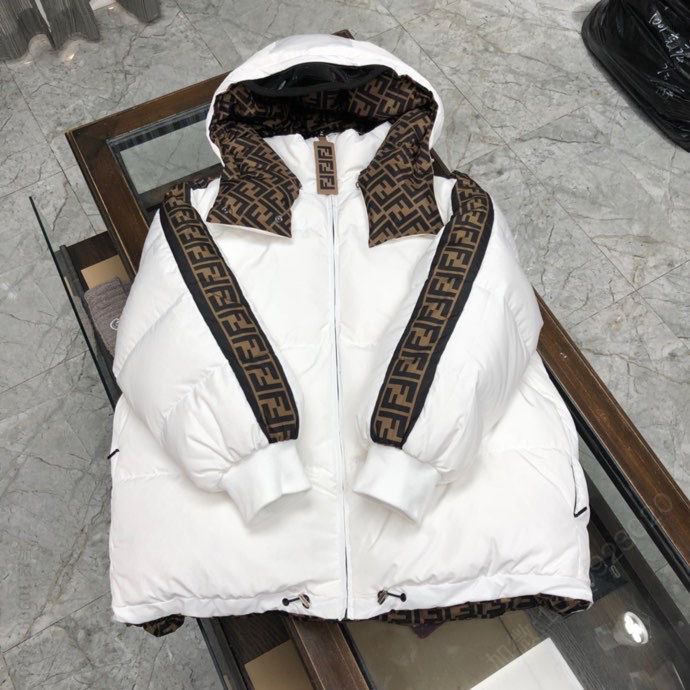 FENDI【 芬迪 】20冬季新品 双面穿羽绒服